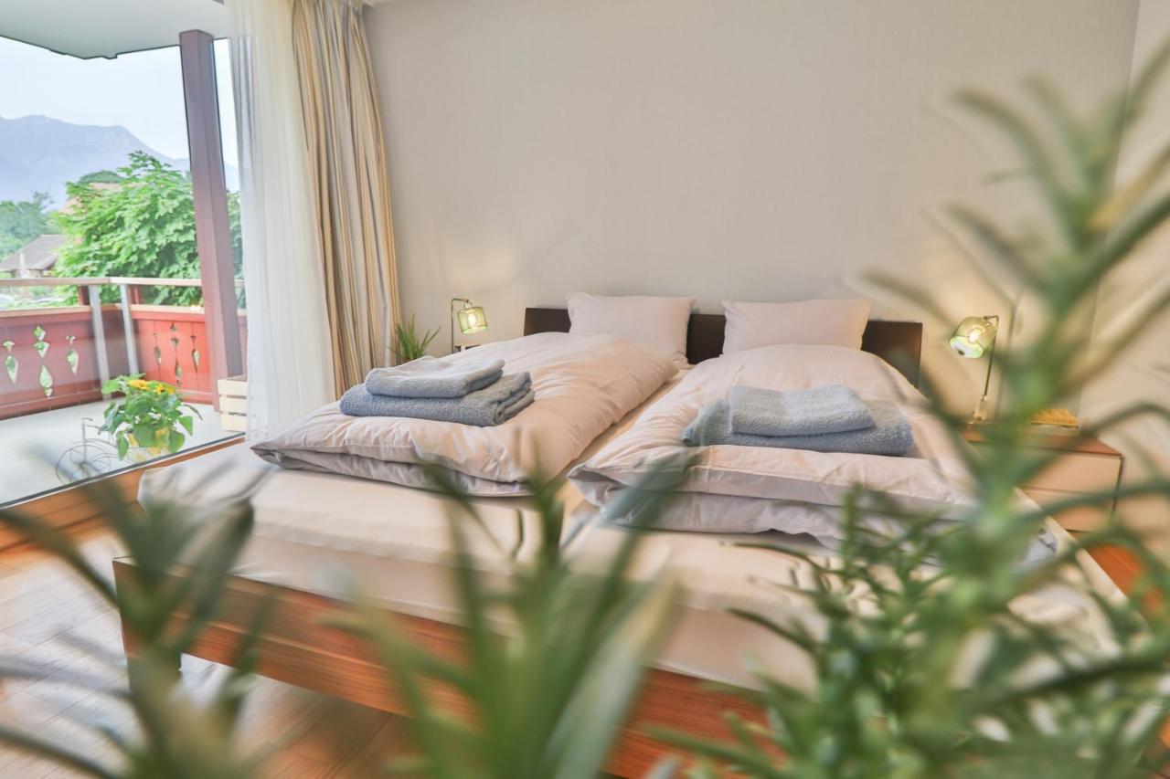 Seehaus Lake View 3-Bedroom Apartment Iseltwald ภายนอก รูปภาพ