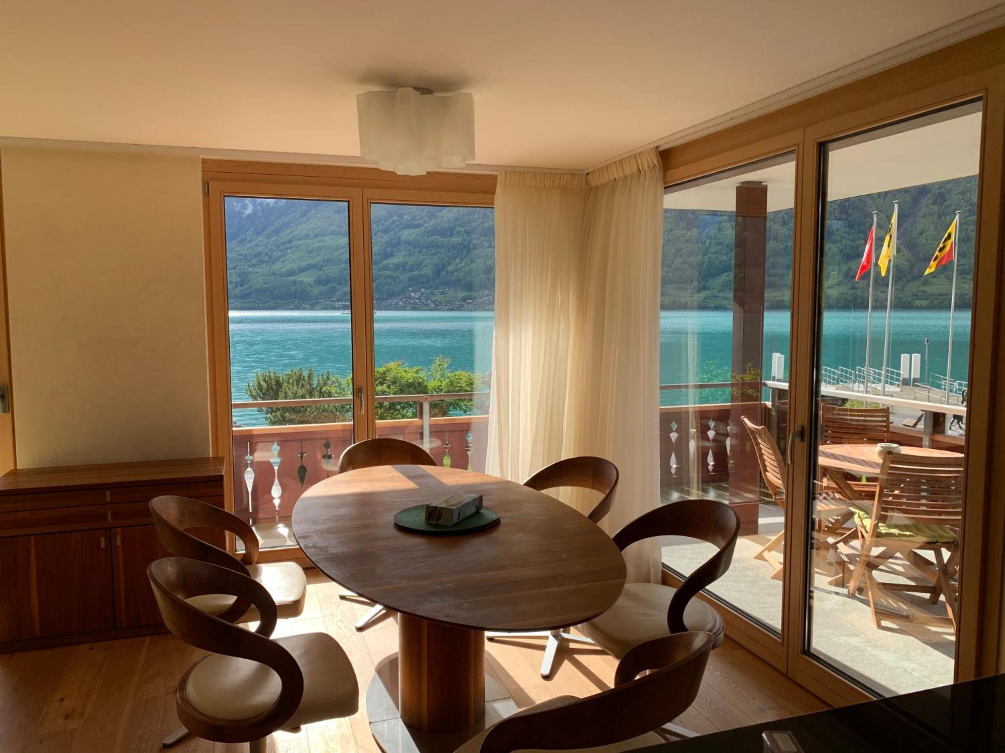 Seehaus Lake View 3-Bedroom Apartment Iseltwald ภายนอก รูปภาพ
